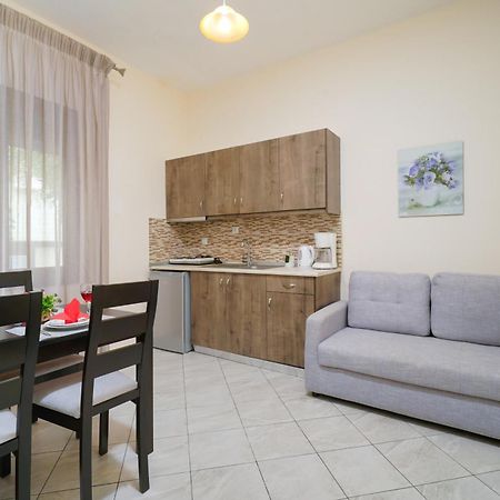 Maria Dina Apartments 1 포토스 외부 사진